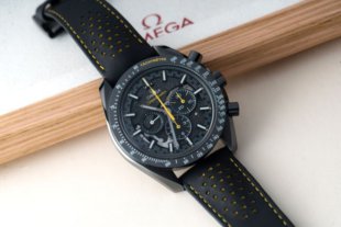 Обзор часов Omega Speedmaster "Dark Side Of The Moon" Apollo 8