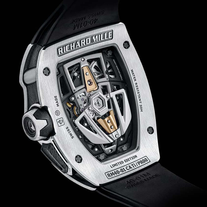 Часы оснащены мануфактурным автоматическим калибром Richard Mille CRMT4 с автоматическим турбийоном